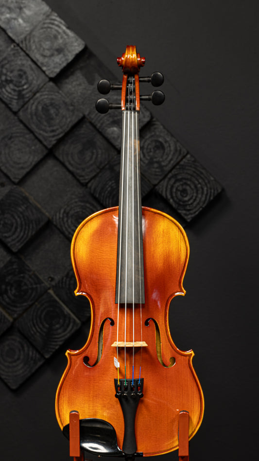 Liandro DiVacenza DV40