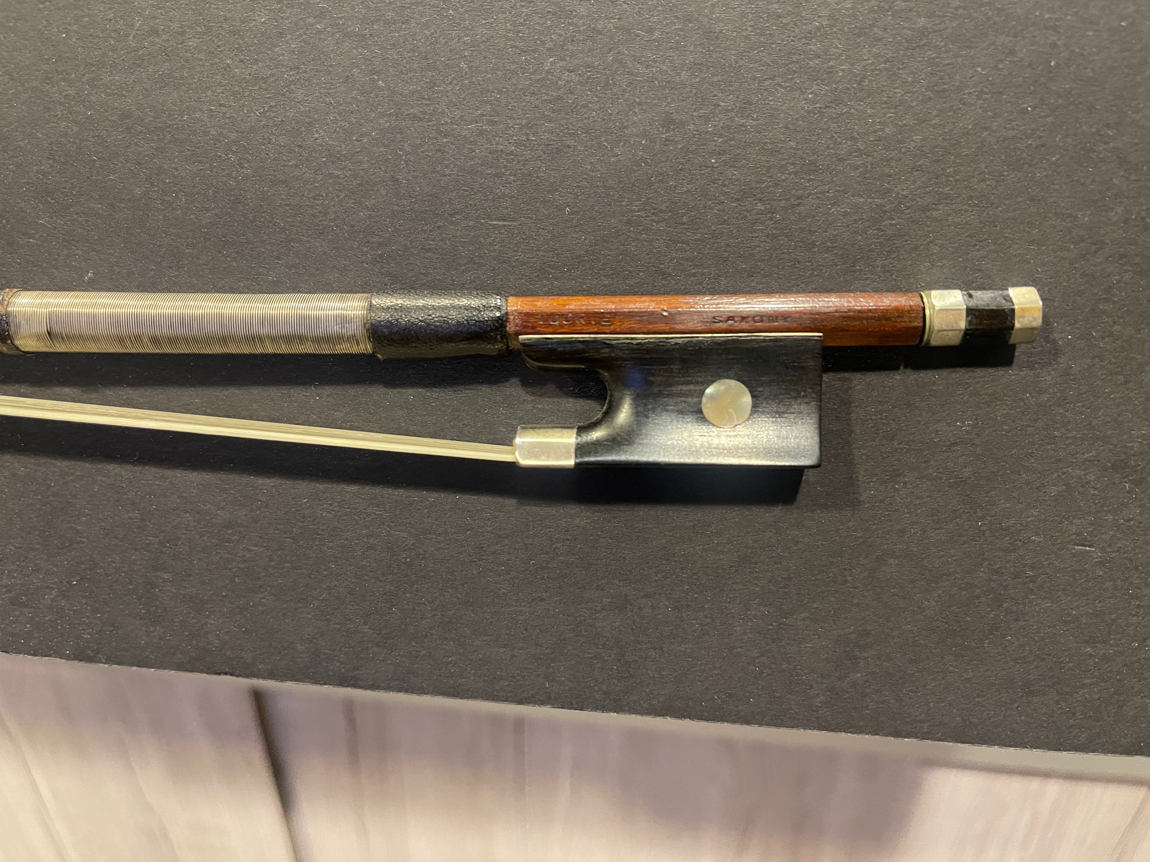 Tourte violin online bow