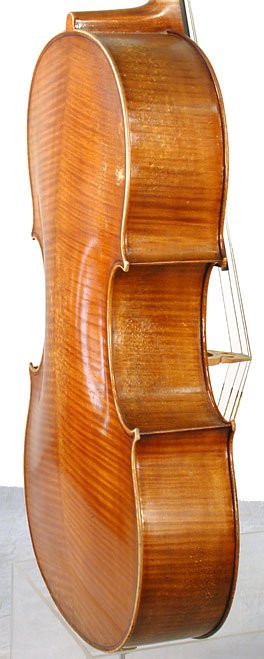 Wilhelm Thomas Juara Cello