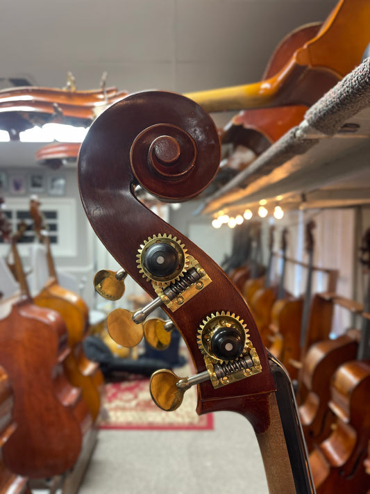 Liandro DiVacenza Master Art Landolfi Model Bass