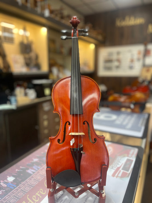 Liandro DiVacenza DV-100