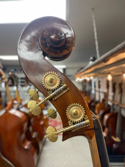 Kenneth Miller English Bass