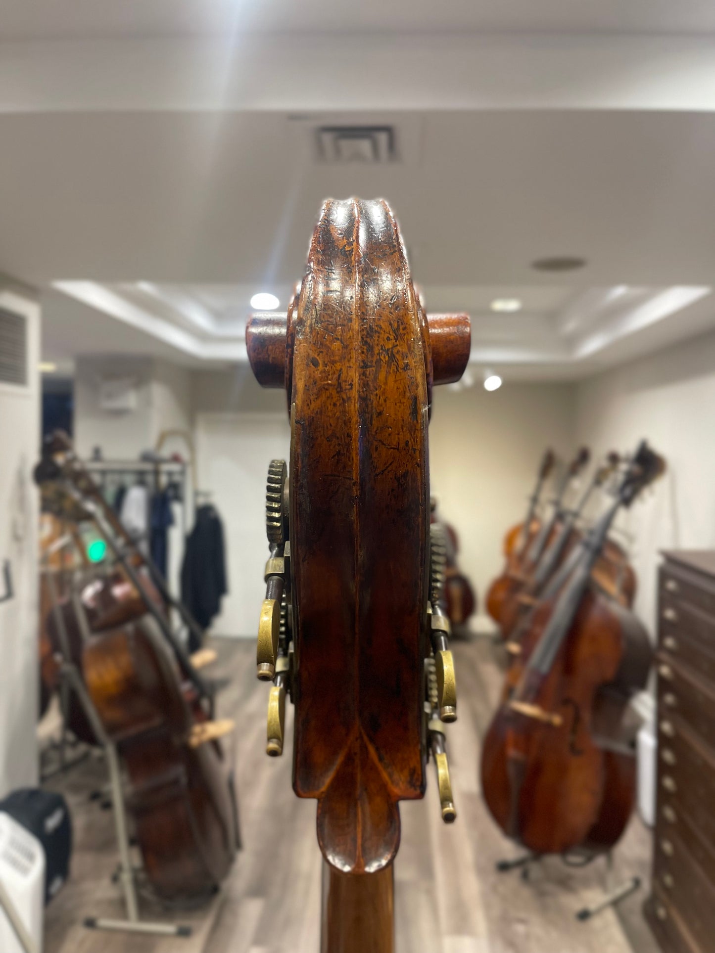 Bernard Simon Fendt Bass