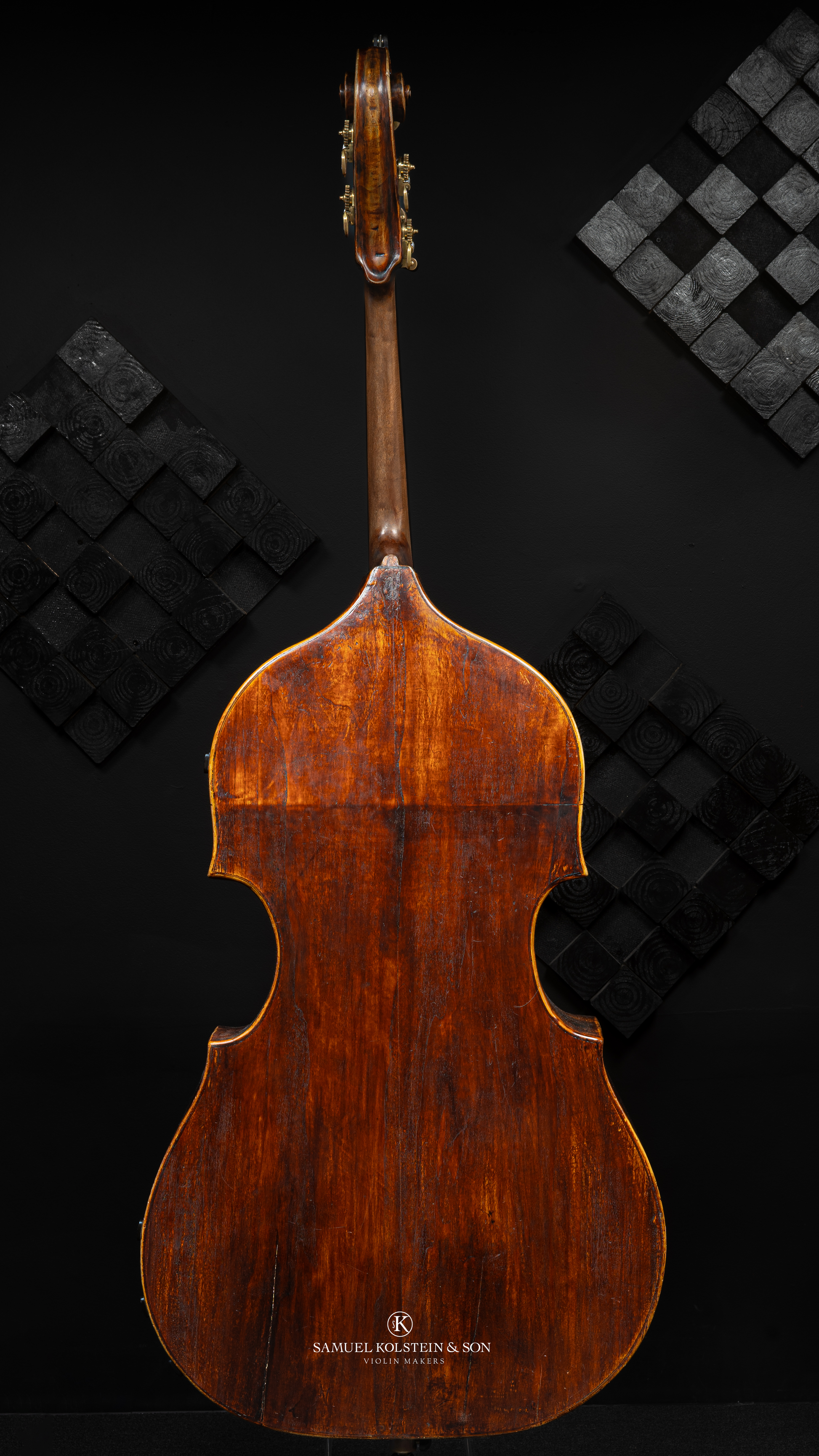 Gyorgi-2-2_1946x.png?v=1712677147 Gyorgi-2-2_1946x.png?v=1712677147