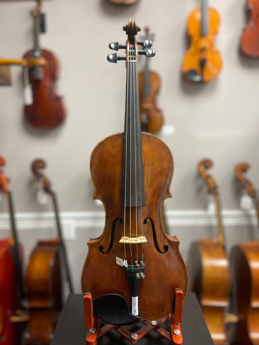 Markneukirvhen Violin